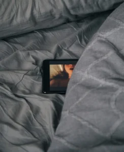 charlesdeluvio Wsk3dxGJphc unsplash 834x1024 1