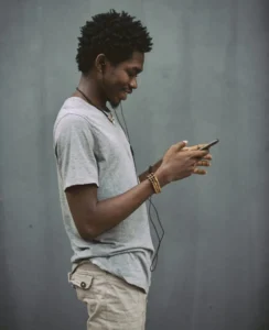 emmanuel ikwuegbu 81fRHbVliQI unsplash 834x1024 1