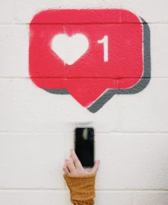 karsten winegeart 60GsdOMRFGc unsplash 835x1024 1