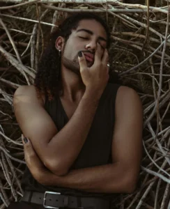 pexels fillipe gomes 5672029 834x1024 1