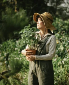 pexels gary barnes 6231870 834x1024 1