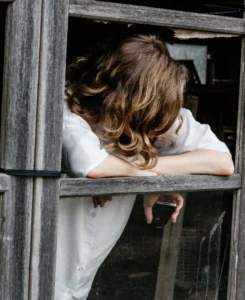 priscilla du preez kgZFViswqxg unsplash 835x1024 1